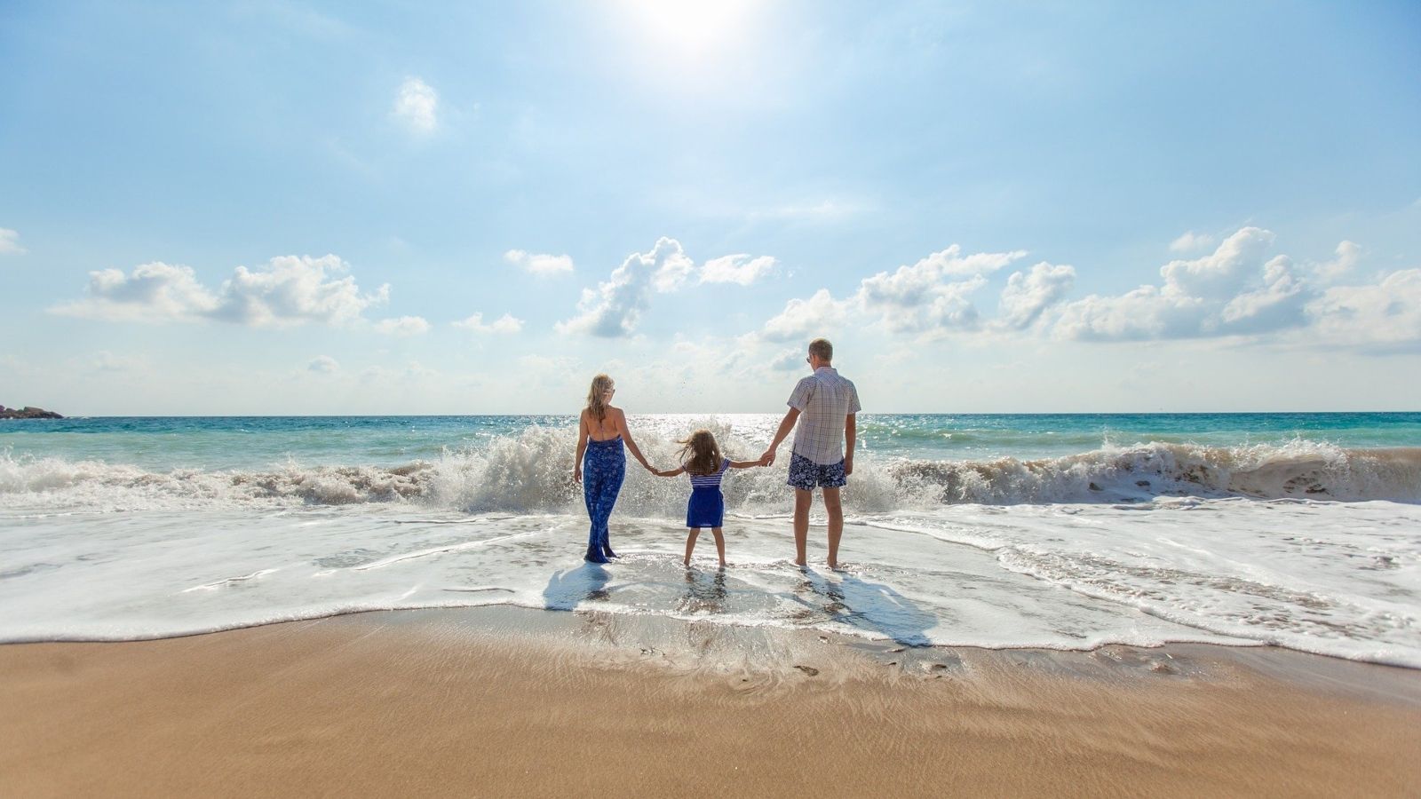 beach-gbd7d1560d_1600 900