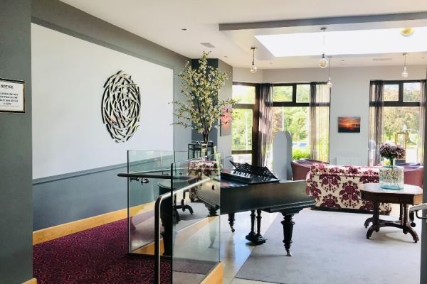 Lobby Twin Trees - gallery 2