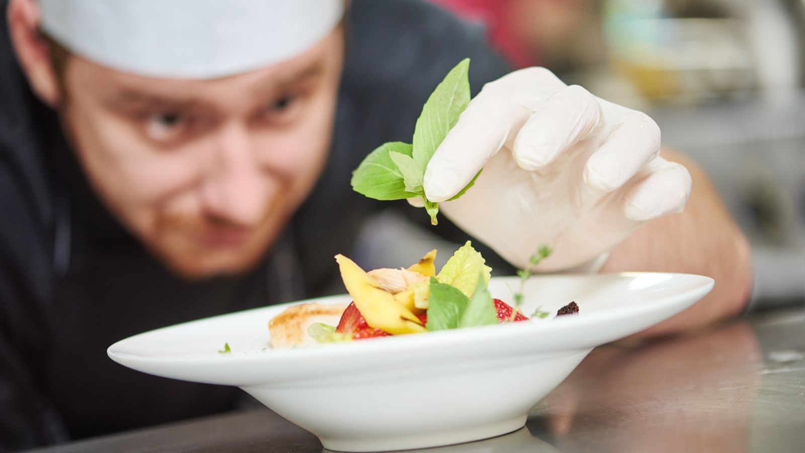 Chef at pass 1600 900